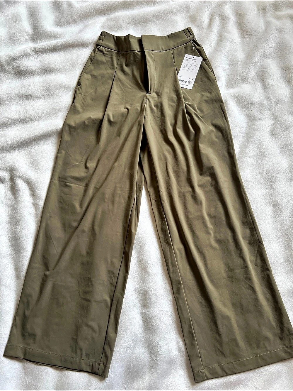Athleta Pinnacle Trouser Wide Leg Pants in Green Size US 2 NWT